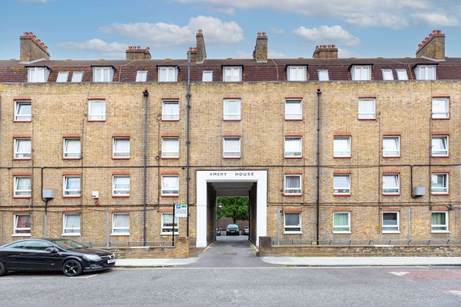 Flat 19, Amery House, Kinglake Street, Walworth, London, SE17 2RA 4