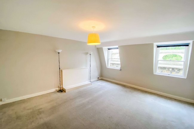 Flat 4, 12 The Circus, Bath BA1 2ES 7