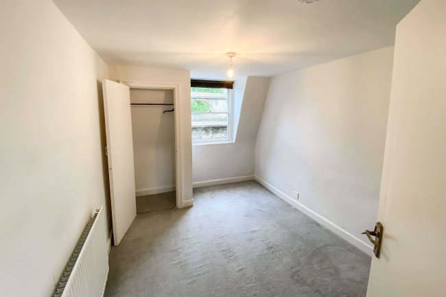 Flat 4, 12 The Circus, Bath BA1 2ES 7