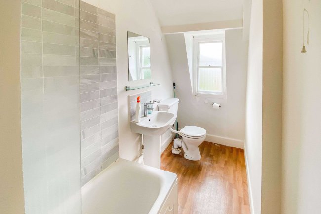 Flat 4, 12 The Circus, Bath BA1 2ES 7