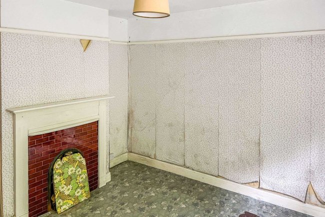 54 Totteridge Lane, High Wycombe HP13 7PZ 9