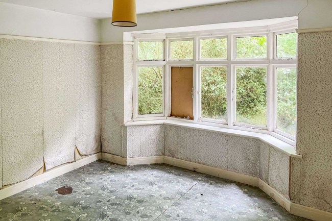 54 Totteridge Lane, High Wycombe HP13 7PZ 9