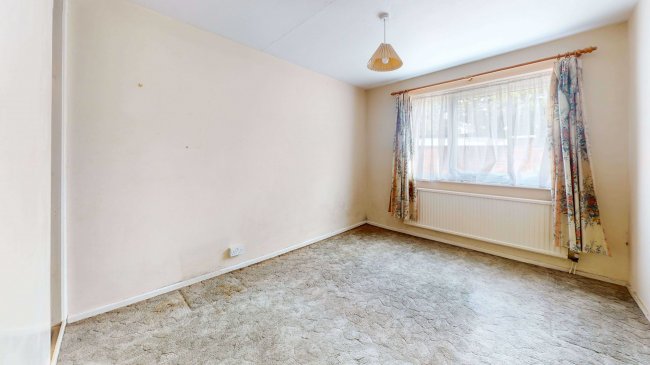 8 Blatchford Court, Hersham Road, Walton-on-Thames, Surrey, KT12 1LA 1