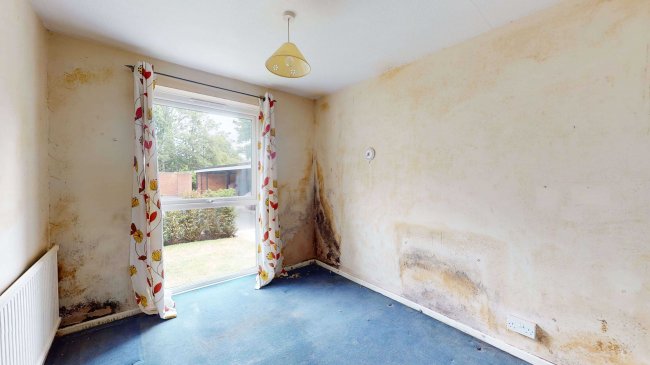 8 Blatchford Court, Hersham Road, Walton-on-Thames, Surrey, KT12 1LA 1