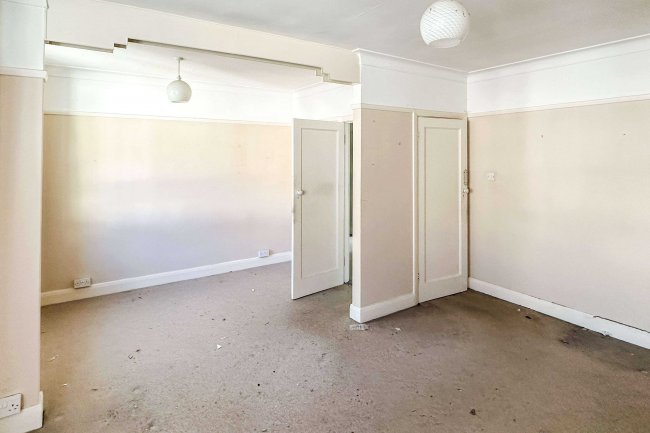 32 Edge Hill Court, Edge Hill, Wimbledon, SW19 4LL 5