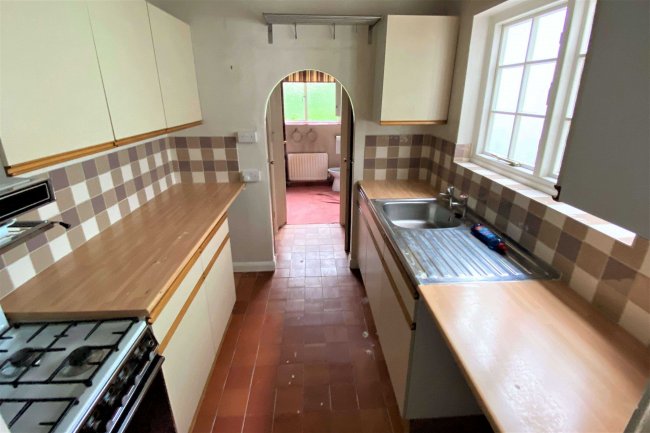 6 Cleveland Rd, New Malden, Surrey, KT3 3QQ 5