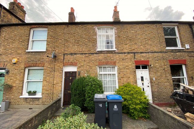 6 Cleveland Rd, New Malden, Surrey, KT3 3QQ 5