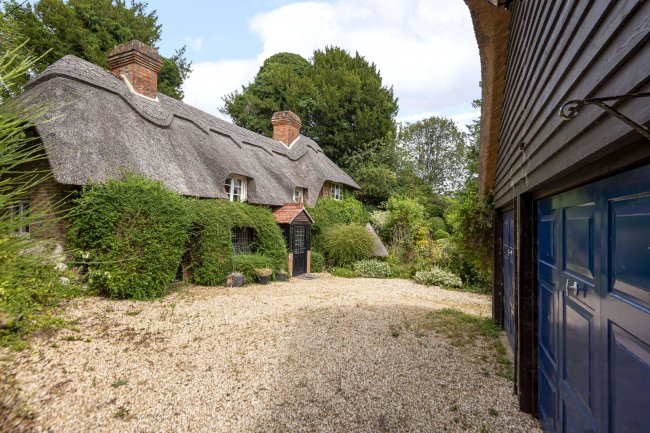 Evenlode Cottage, Itchen Stoke, Hampshire, SO24 0QZ 7
