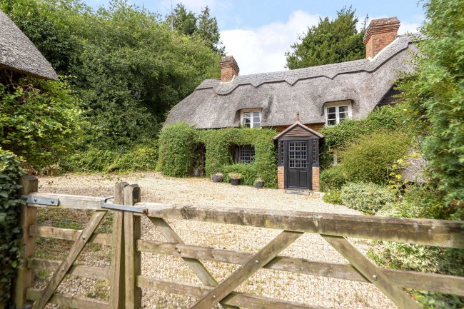 Evenlode Cottage, Itchen Stoke, Hampshire, SO24 0QZ 7