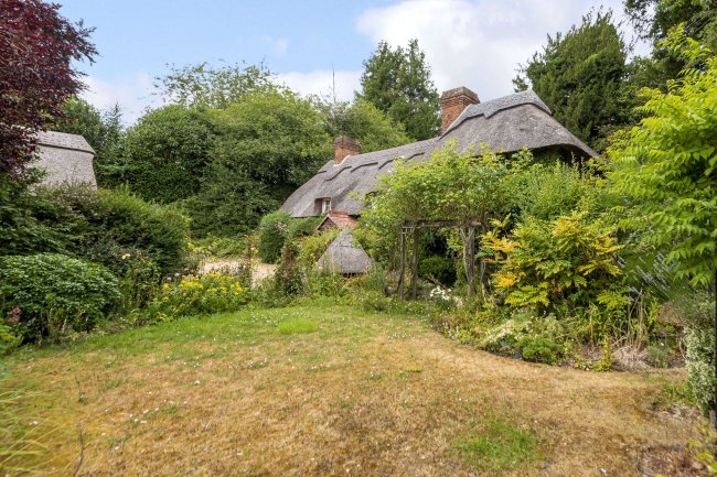 Evenlode Cottage, Itchen Stoke, Hampshire, SO24 0QZ 7