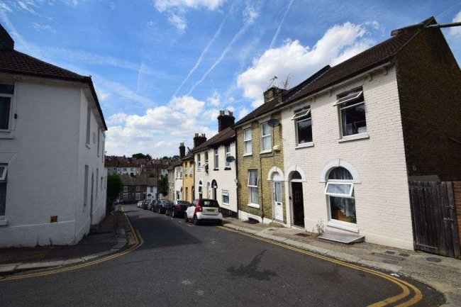 7 Scott's Terrace, Chatham, Kent ME4 6QF 9