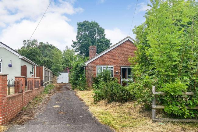 69 Darby Green Lane, Blackwater, Camberley, Surrey, GU17 0DN 7