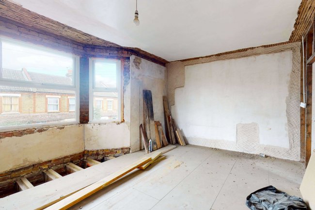 48 Frant Road, Thornton Heath, Surrey, CR7 7JR 1