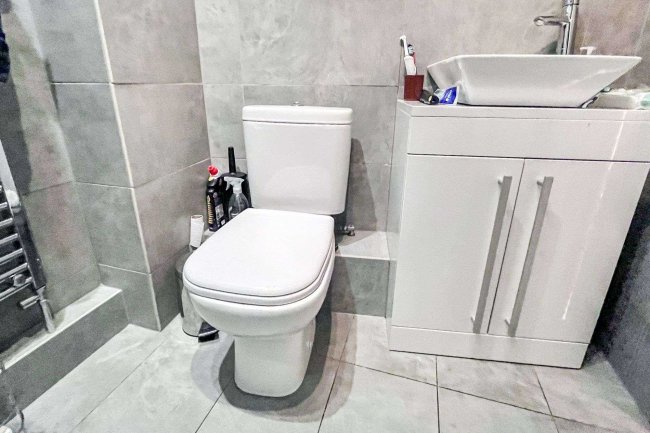 712 Holloway Road, Archway, London, N19 3NH 8