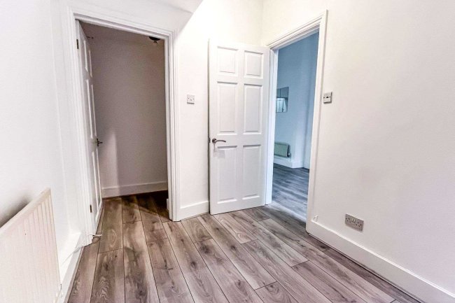 712 Holloway Road, Archway, London, N19 3NH 8