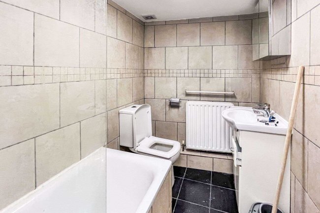 712 Holloway Road, Archway, London, N19 3NH 8