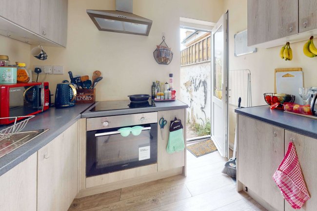 164 Plashet Road, Plaistow, London, E13 0QT 10