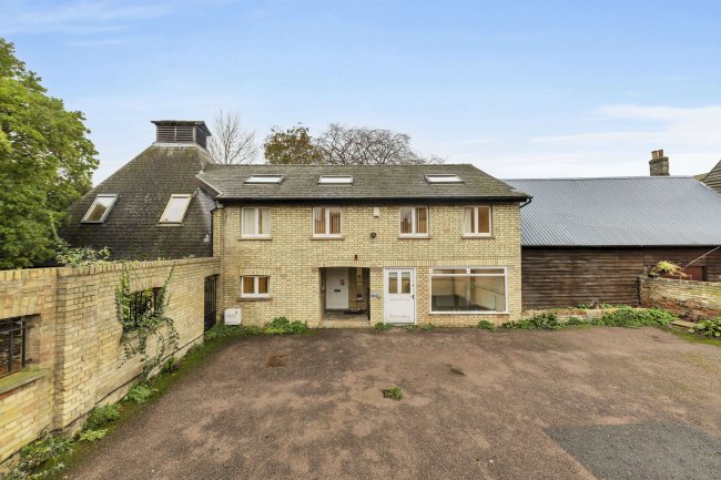 4 Kiln Yard, Baldock Street, Royston, SG8 5AY 7