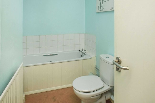 1 Evesham Place, Stratford-upon-Avon, CV37 6HT 3