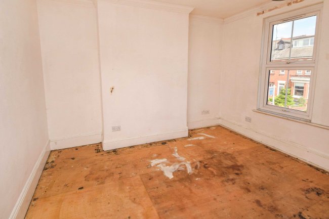 1 Evesham Place, Stratford-upon-Avon, CV37 6HT 3