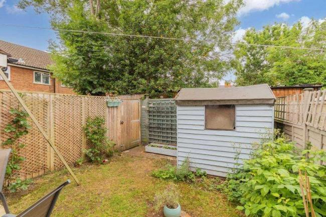 16 Marlborough Close, Littlemore, Oxford, Oxfordshire OX4 4PH 9