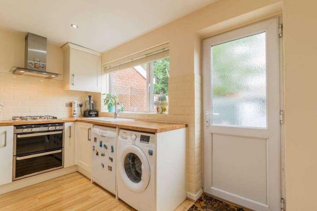 16 Marlborough Close, Littlemore, Oxford, Oxfordshire OX4 4PH 9