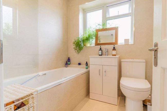 16 Marlborough Close, Littlemore, Oxford, Oxfordshire OX4 4PH 9