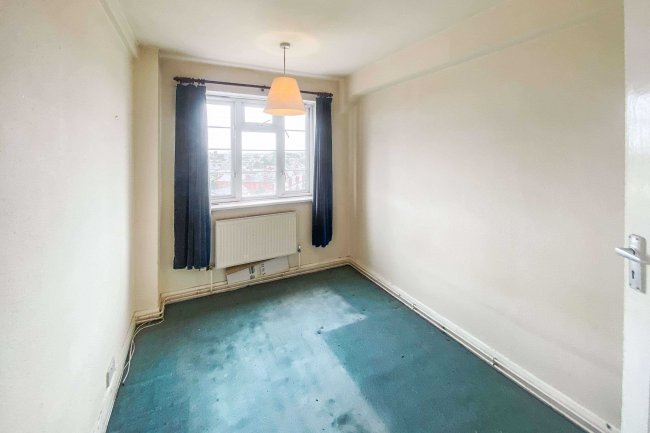Flat 25 Ashford Court, Ashford Road, Cricklewood, London, NW2 6BN 2