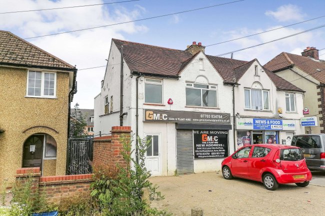 301 Shenley Road, Borehamwood, Hertfordshire, WD6 1TH 2