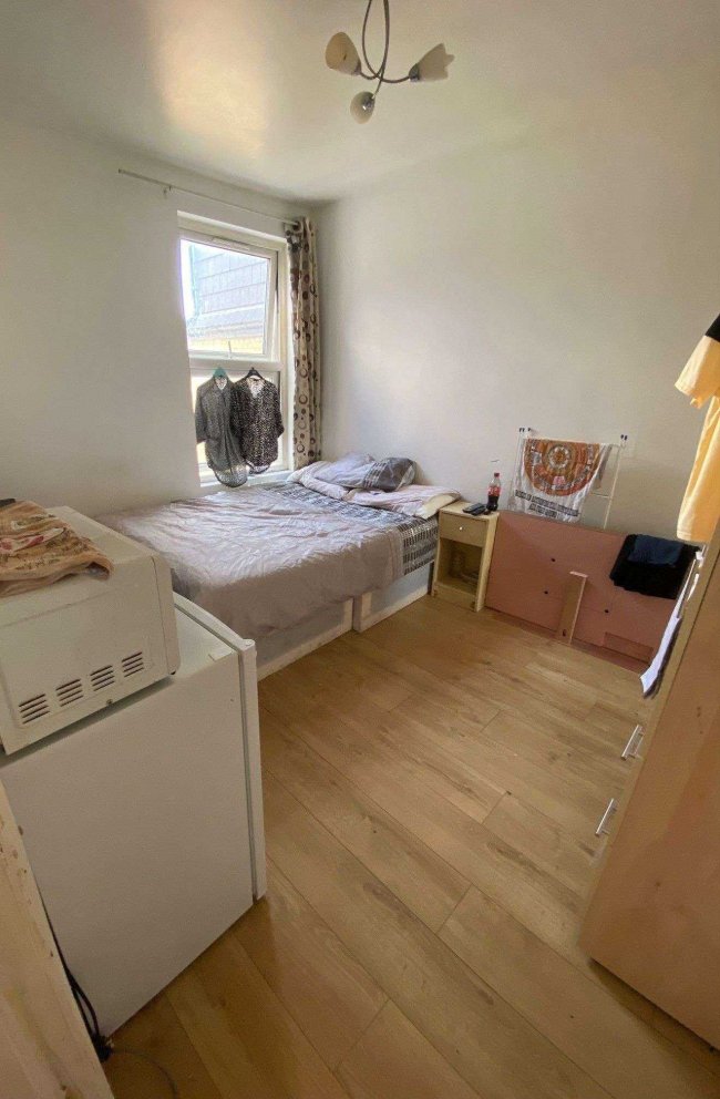 521 London Road, Grays, Essex, RM20 4AD 2