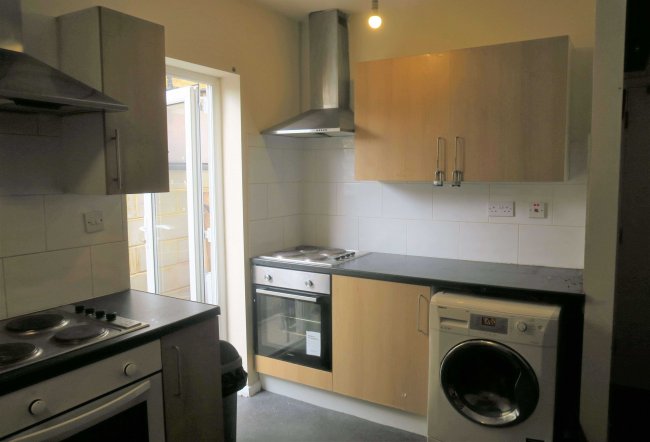 521 London Road, Grays, Essex, RM20 4AD 2