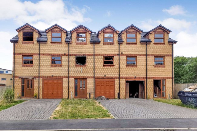 6 Primrose Road, Barrow-in-Furness, Cumbria, LA14 2UJ 7