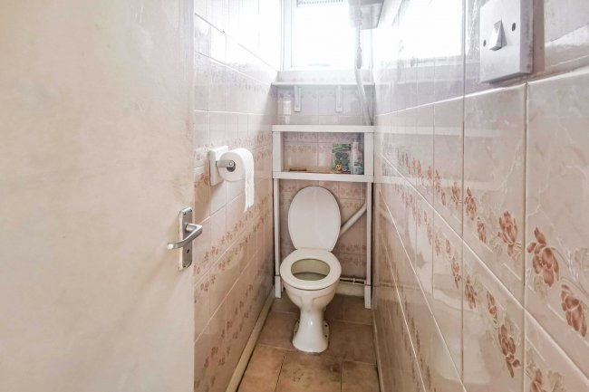 58 Whitethorn Street, Bow, London, E3 4DB 2