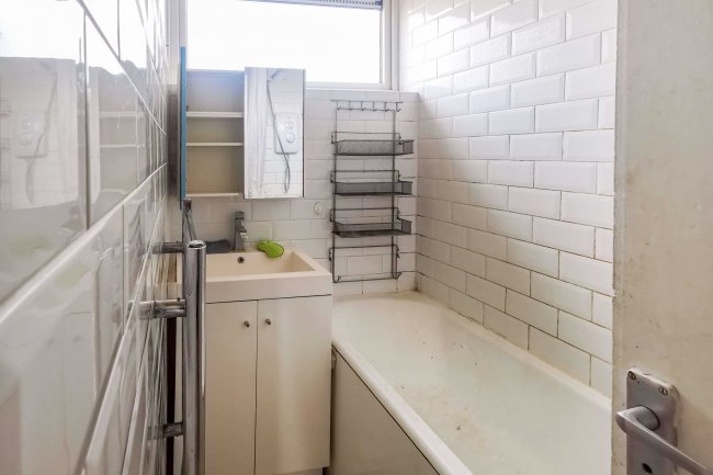 58 Whitethorn Street, Bow, London, E3 4DB 2