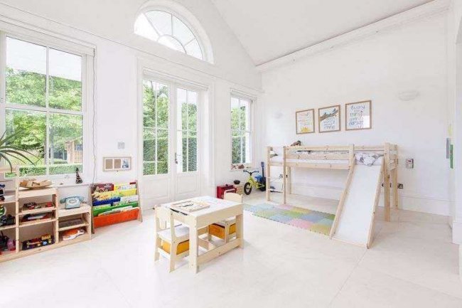 Jupiter, Coopers Lane, Northaw, Potters Bar, Hertfordshire EN6 4NJ 7