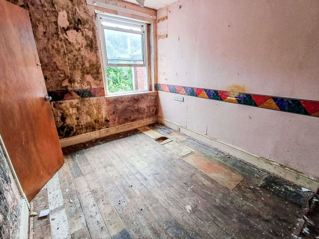 10 Broadholme Lane, Belper, Derbyshire, DE56 2JF 5