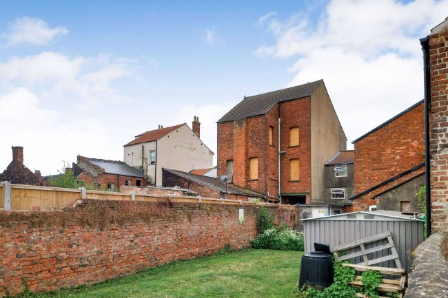 35 Queen Street, Market Rasen LN8 3EN 6