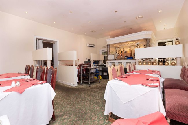 354 & 356 High Street, Rochester, Kent, ME1 1DJ 4