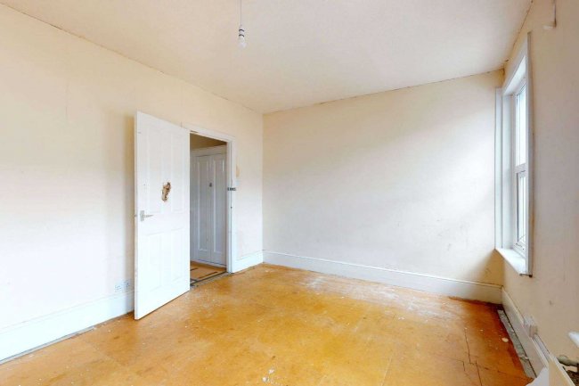 19 Nithdale Road, Plumstead, London, SE18 3PF 10