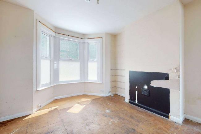 19 Nithdale Road, Plumstead, London, SE18 3PF 10