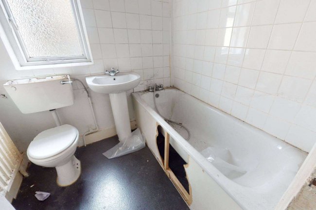 170B Leander Road, Streatham, London, SW2 2LL 10