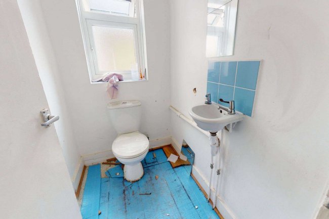 170B Leander Road, Streatham, London, SW2 2LL 10