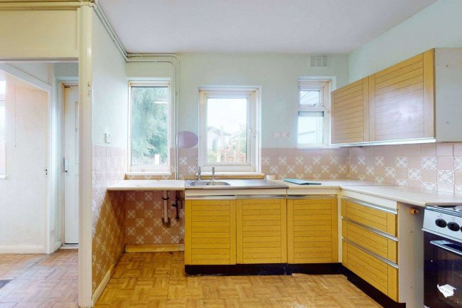 11 Lovel Avenue, Welling, Kent, DA16 3JQ 1