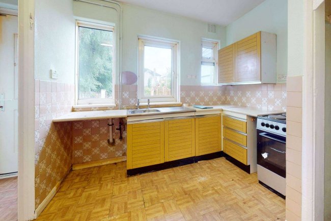 11 Lovel Avenue, Welling, Kent, DA16 3JQ 1