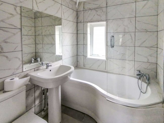 79A Eastbury Road, Watford, Hertfordshire WD19 4JP 6