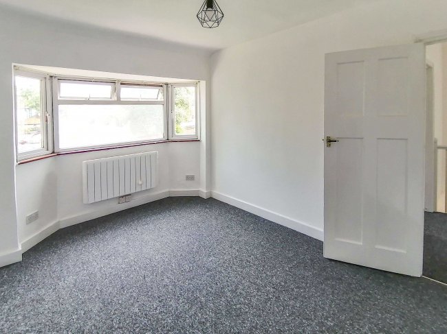 79A Eastbury Road, Watford, Hertfordshire WD19 4JP 6