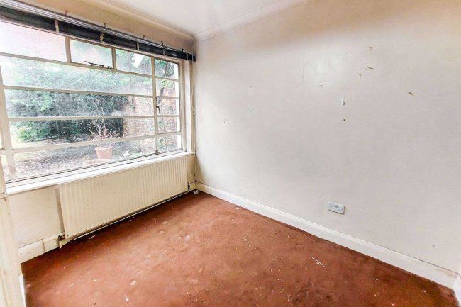 Flat 6, 859 Garratt Lane, Tooting, London, SW17 0LX 6