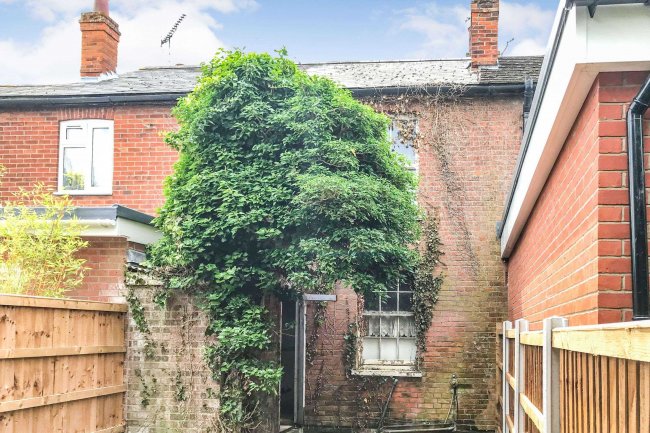 2 Myrtle Cottages, Thorpe Road, Weeley, Clacton-on-Sea, Essex, CO16 9JL 1