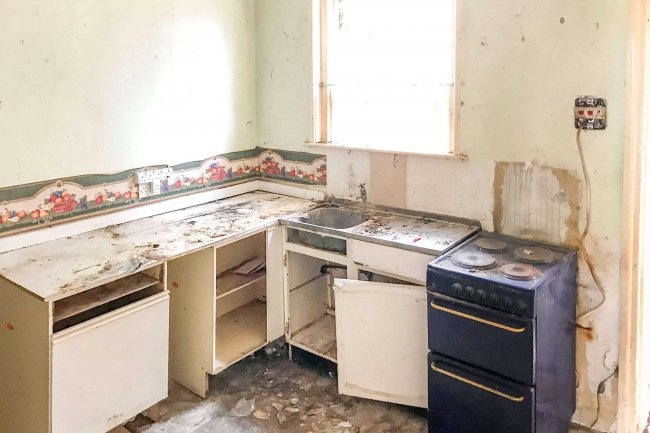 2 Myrtle Cottages, Thorpe Road, Weeley, Clacton-on-Sea, Essex, CO16 9JL 1