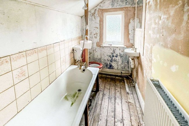 4 Edward Street, Kirkby-in-Ashfield, Nottingham, Nottinghamshire, NG17 7JP 5